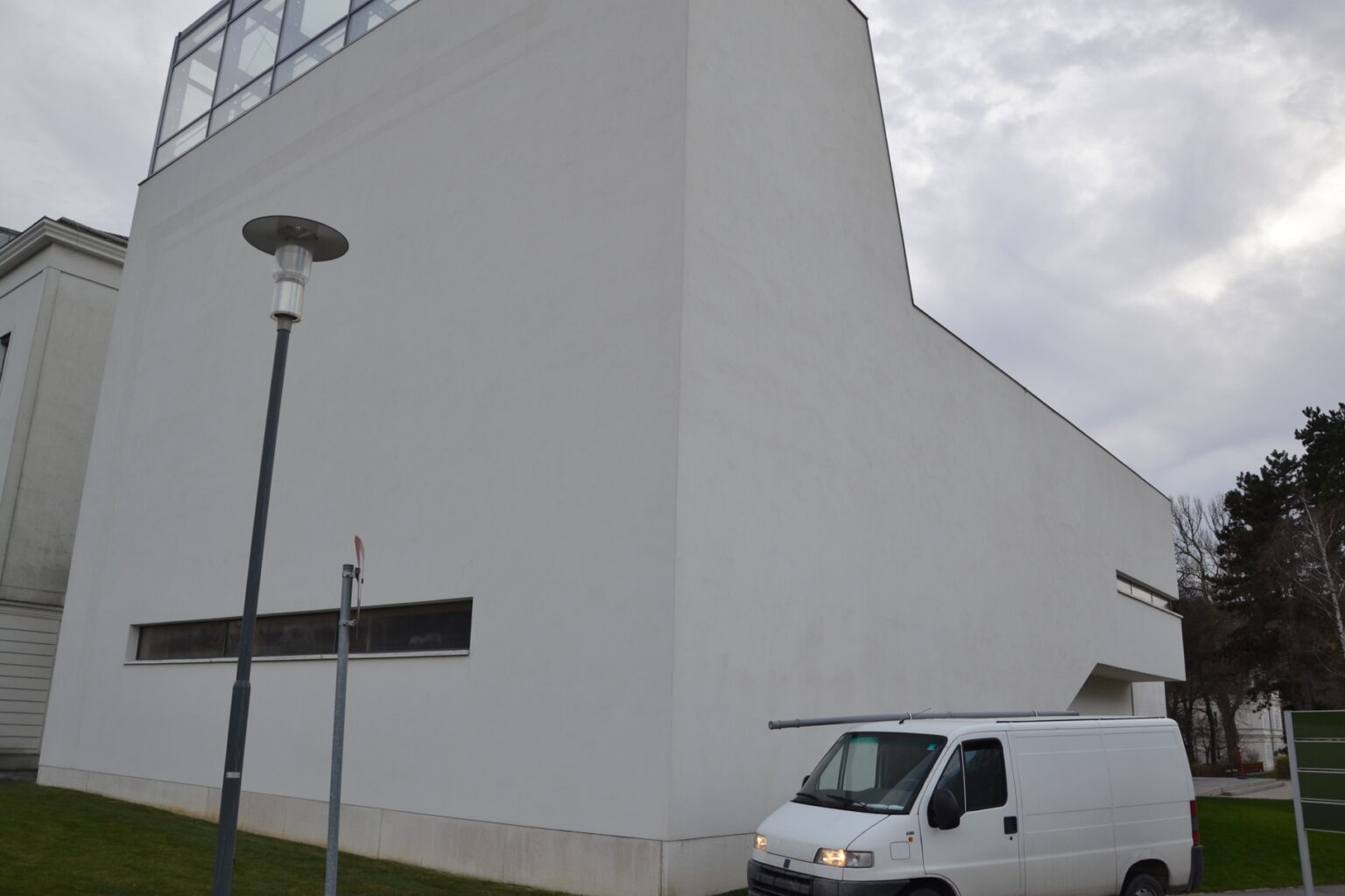 Hausfassade nach der professionellen Fassadenreinigung