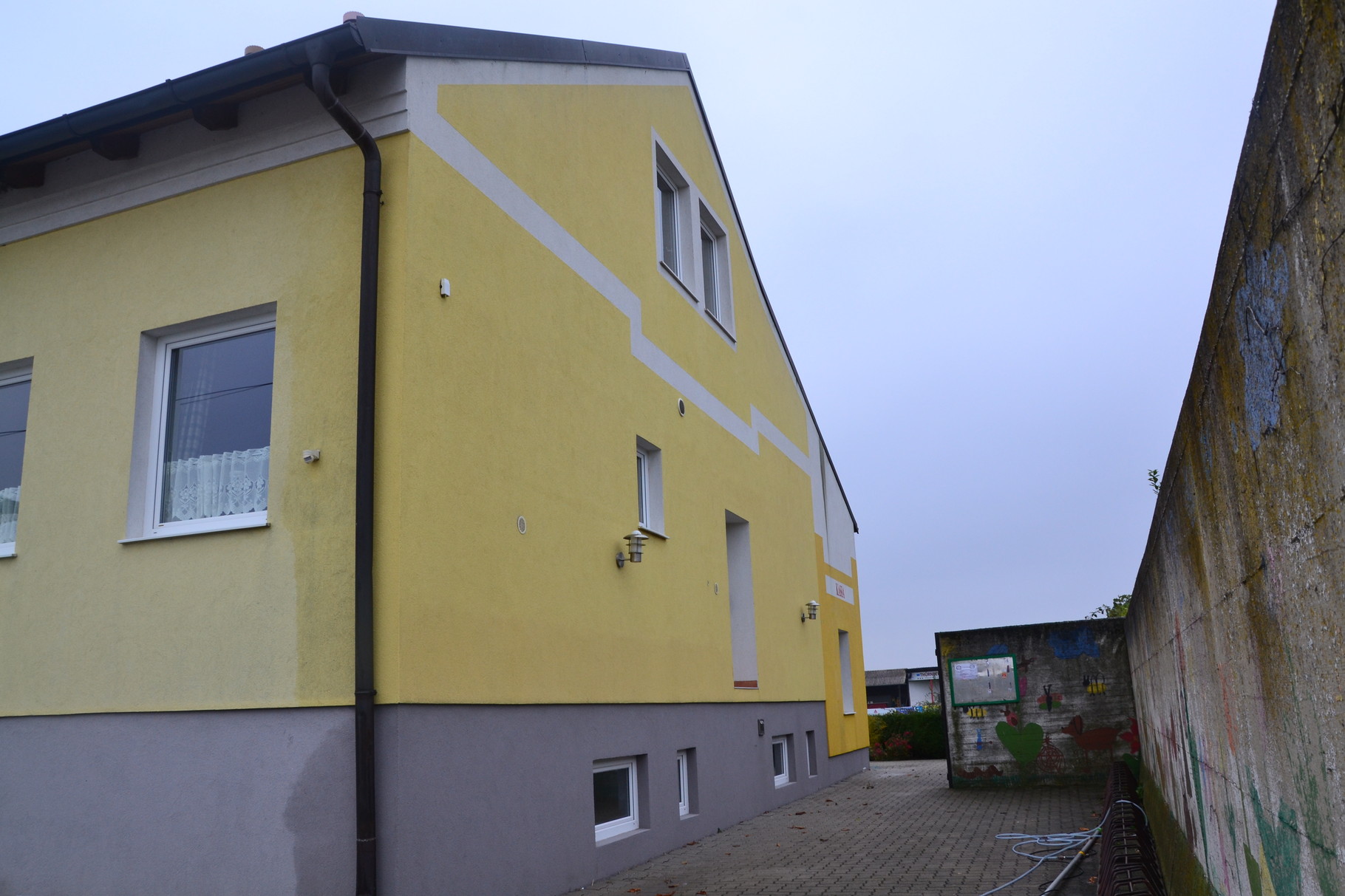 Fassade USC Wallern nachher